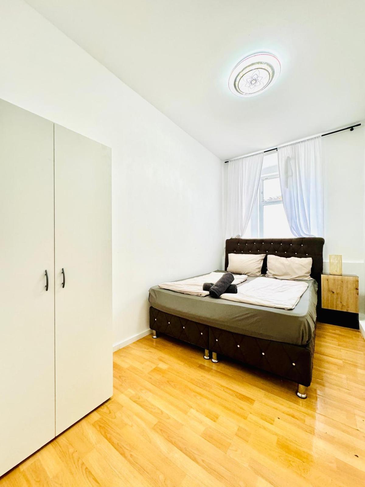 Comfy Rooms In A Shared Apt, 8Min To Rathausplatz فيينا المظهر الخارجي الصورة
